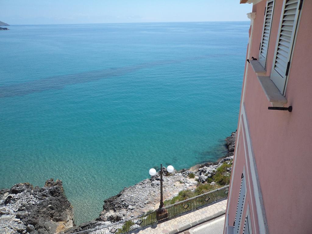 Albergo Tirreno Marina di Camerota Bagian luar foto