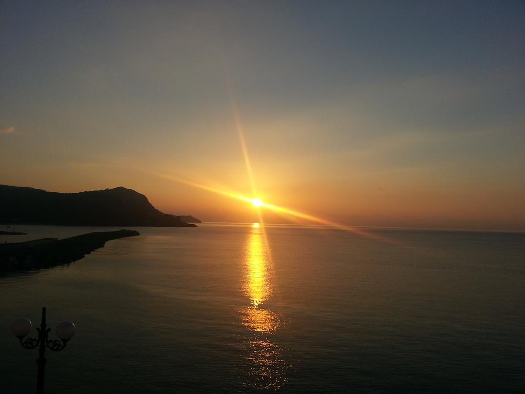Albergo Tirreno Marina di Camerota Bagian luar foto