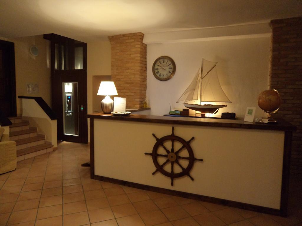 Albergo Tirreno Marina di Camerota Bagian luar foto
