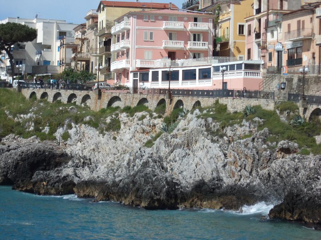 Albergo Tirreno Marina di Camerota Bagian luar foto