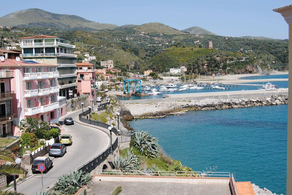 Albergo Tirreno Marina di Camerota Bagian luar foto