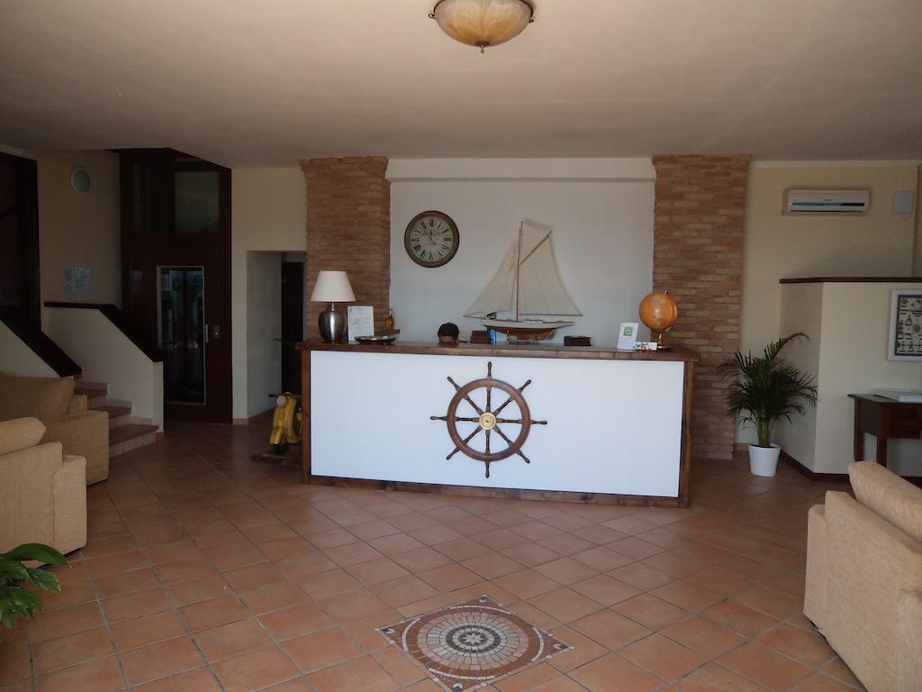 Albergo Tirreno Marina di Camerota Bagian luar foto