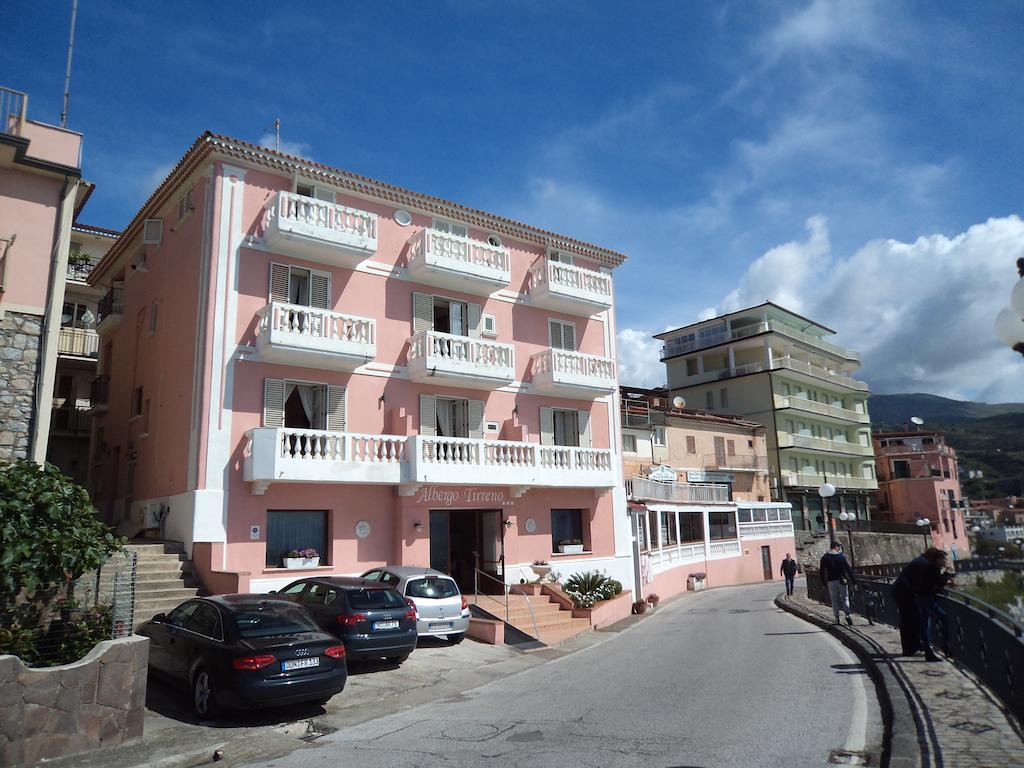 Albergo Tirreno Marina di Camerota Bagian luar foto