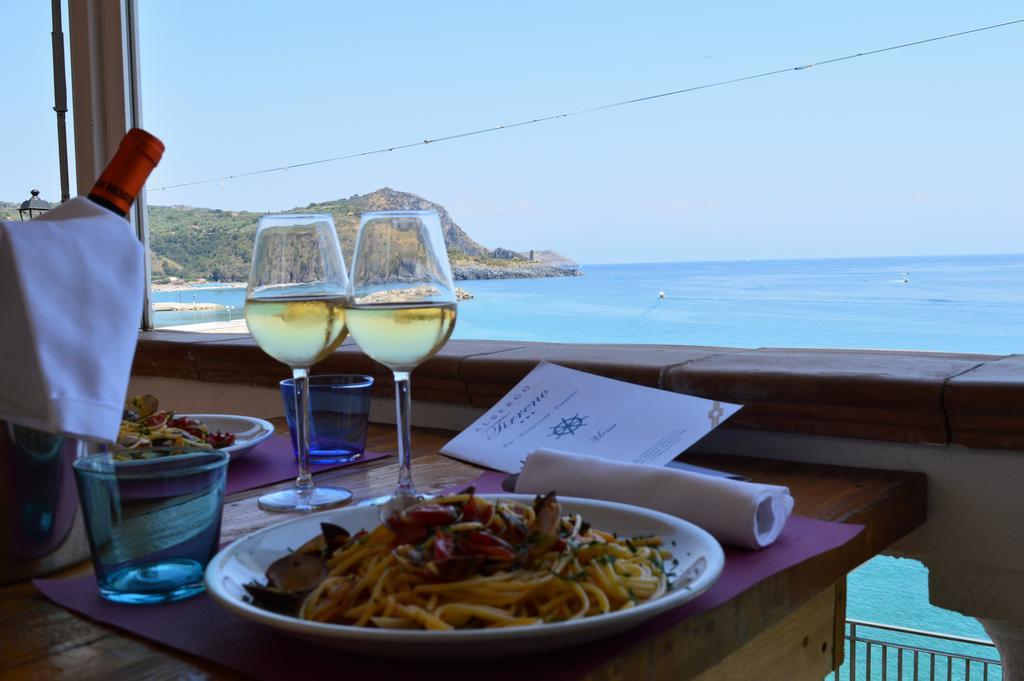 Albergo Tirreno Marina di Camerota Bagian luar foto