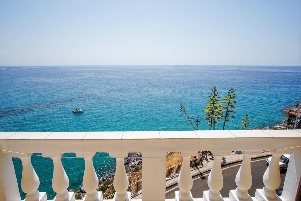 Albergo Tirreno Marina di Camerota Bagian luar foto