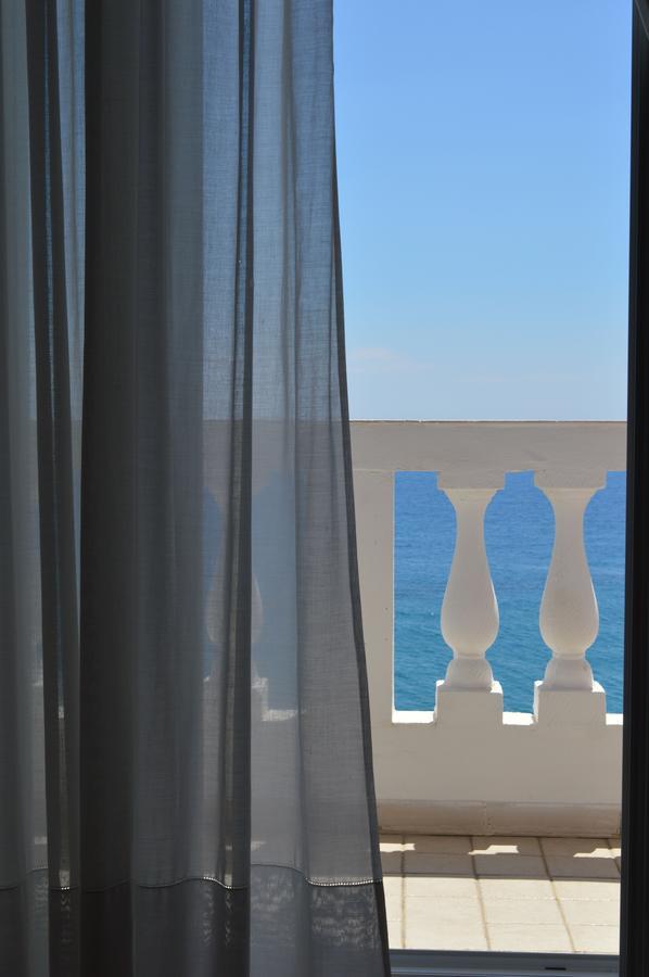 Albergo Tirreno Marina di Camerota Bagian luar foto