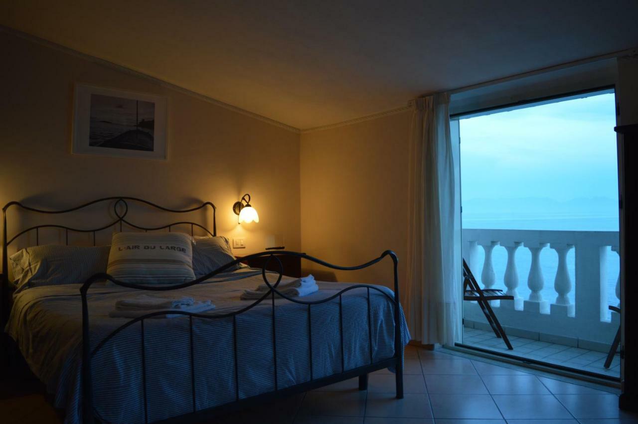 Albergo Tirreno Marina di Camerota Bagian luar foto
