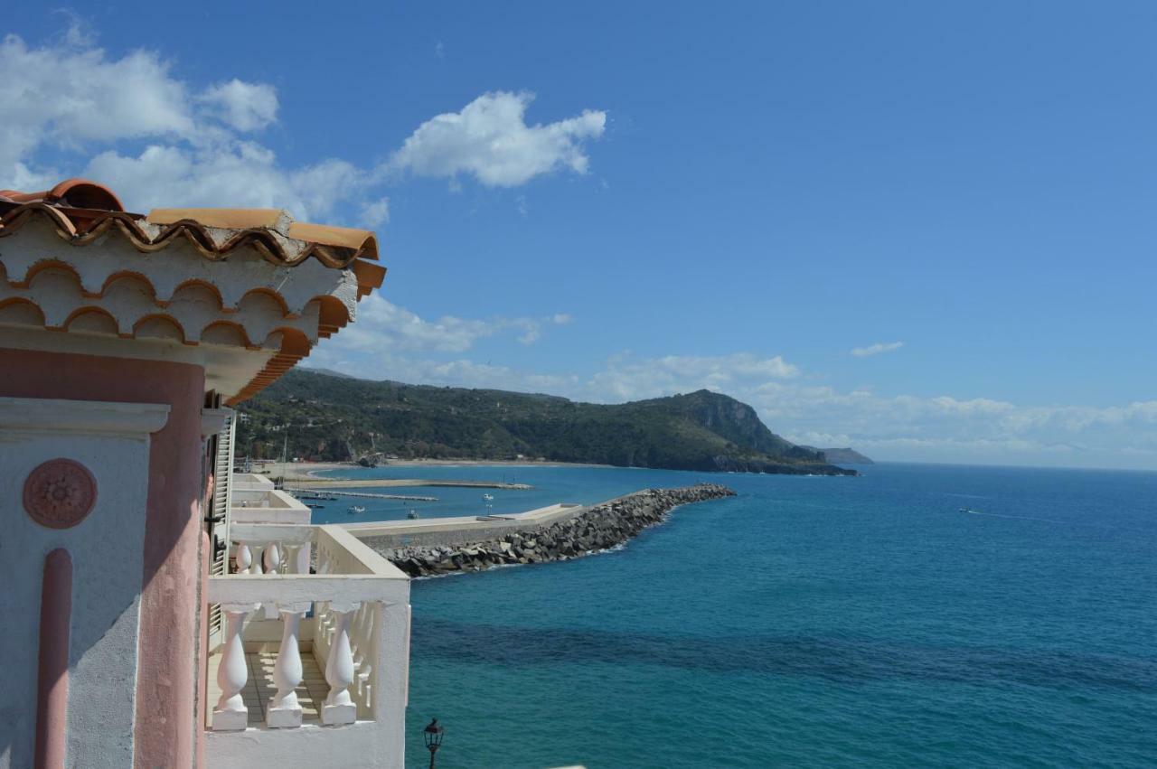 Albergo Tirreno Marina di Camerota Bagian luar foto
