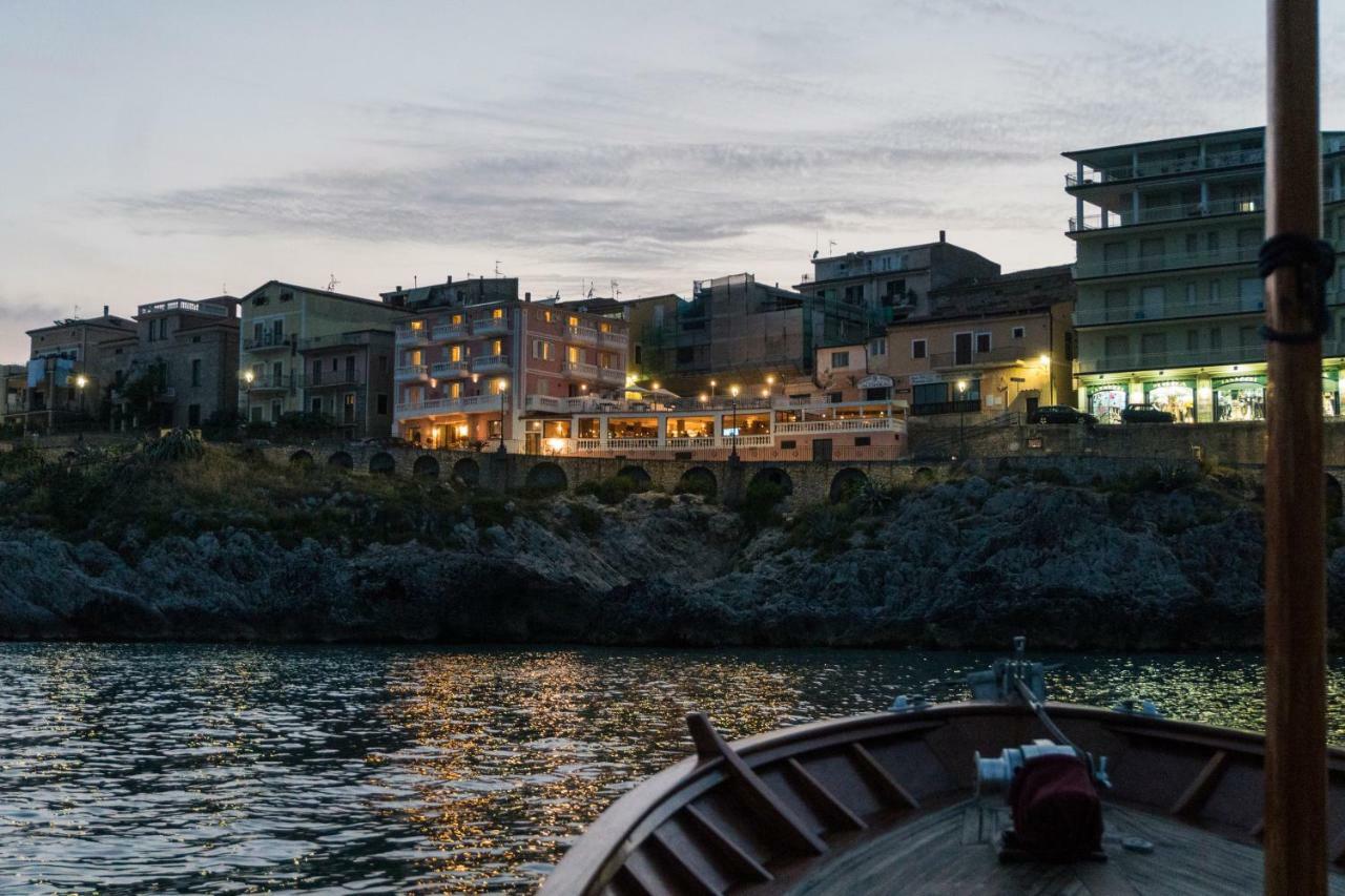 Albergo Tirreno Marina di Camerota Bagian luar foto