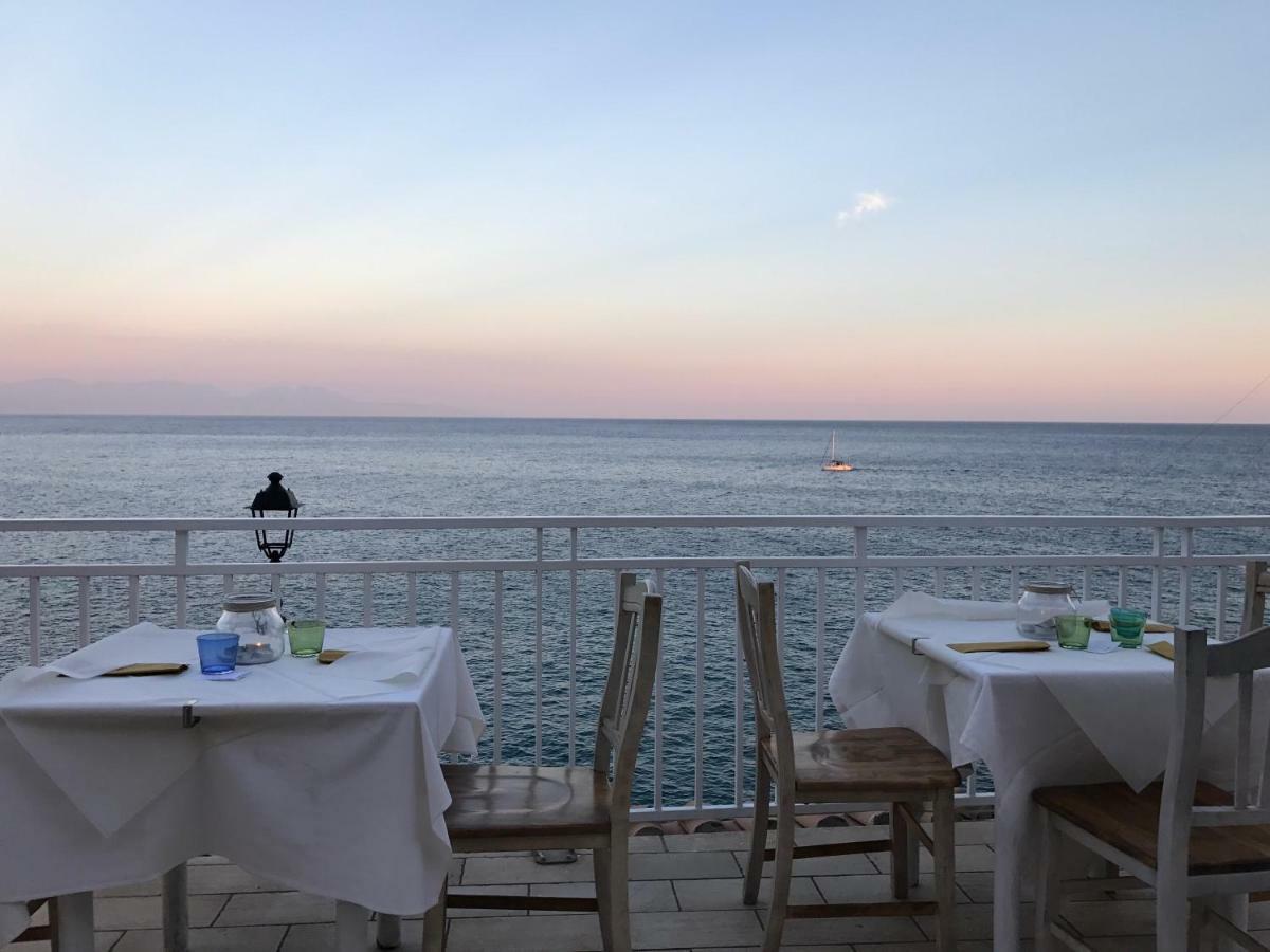 Albergo Tirreno Marina di Camerota Bagian luar foto
