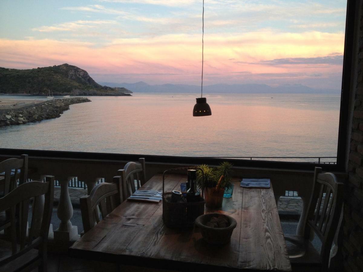 Albergo Tirreno Marina di Camerota Bagian luar foto