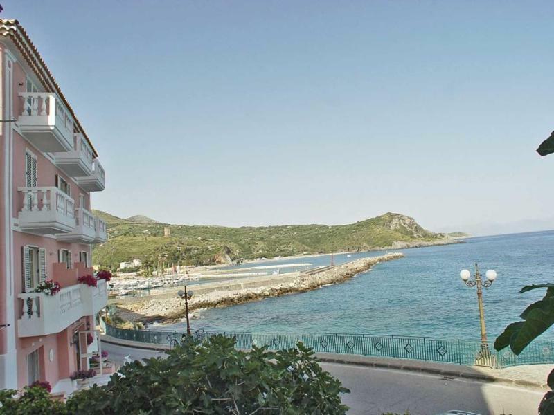 Albergo Tirreno Marina di Camerota Bagian luar foto
