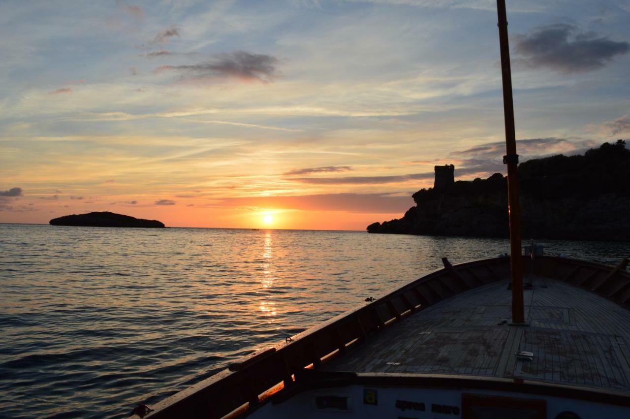 Albergo Tirreno Marina di Camerota Bagian luar foto